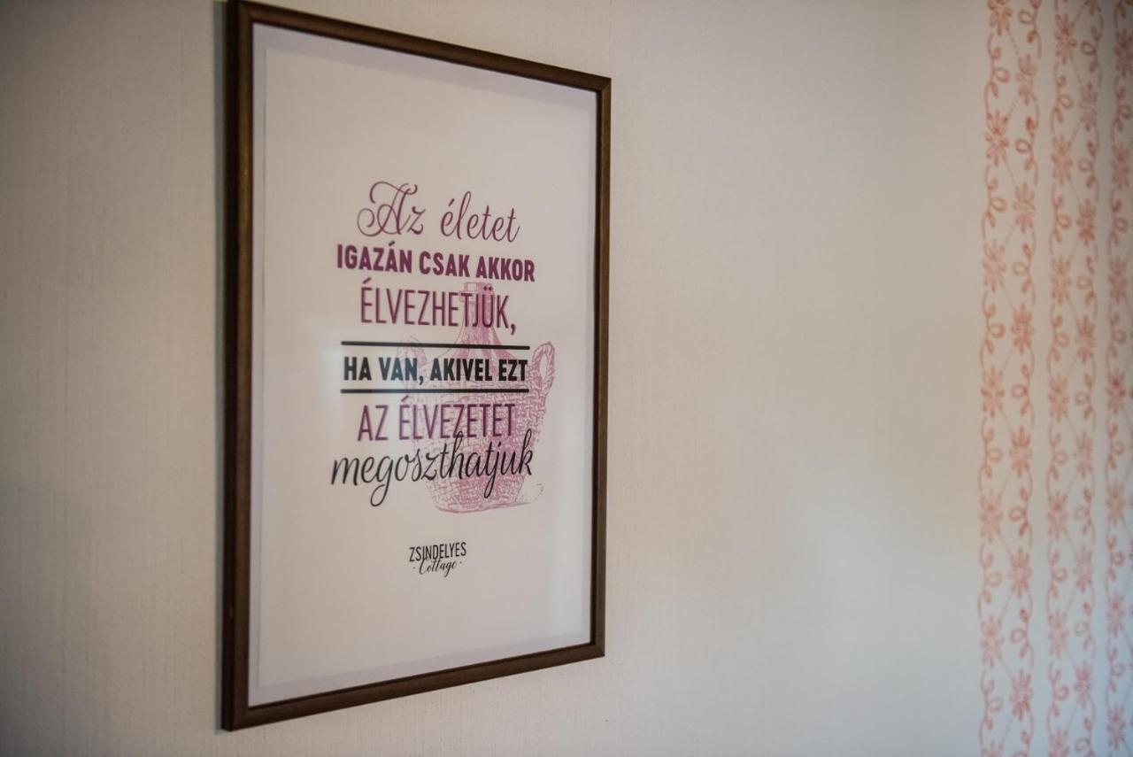 Zsindelyes Cottage Erpatak Buitenkant foto