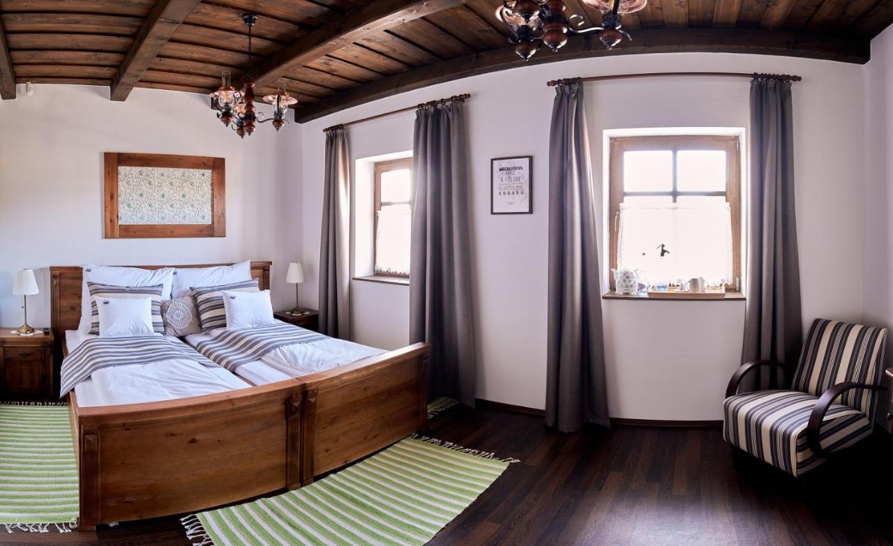 Zsindelyes Cottage Erpatak Buitenkant foto